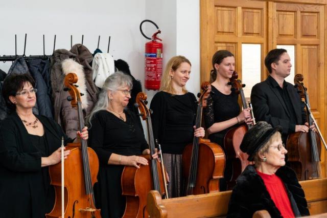 MS_250208_1588_hr MS_250208_1588_hr