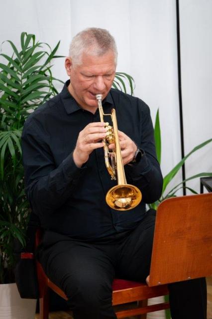 MS_250208_1823_hr MS_250208_1823_hr