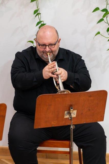 MS_250208_1824_hr MS_250208_1824_hr